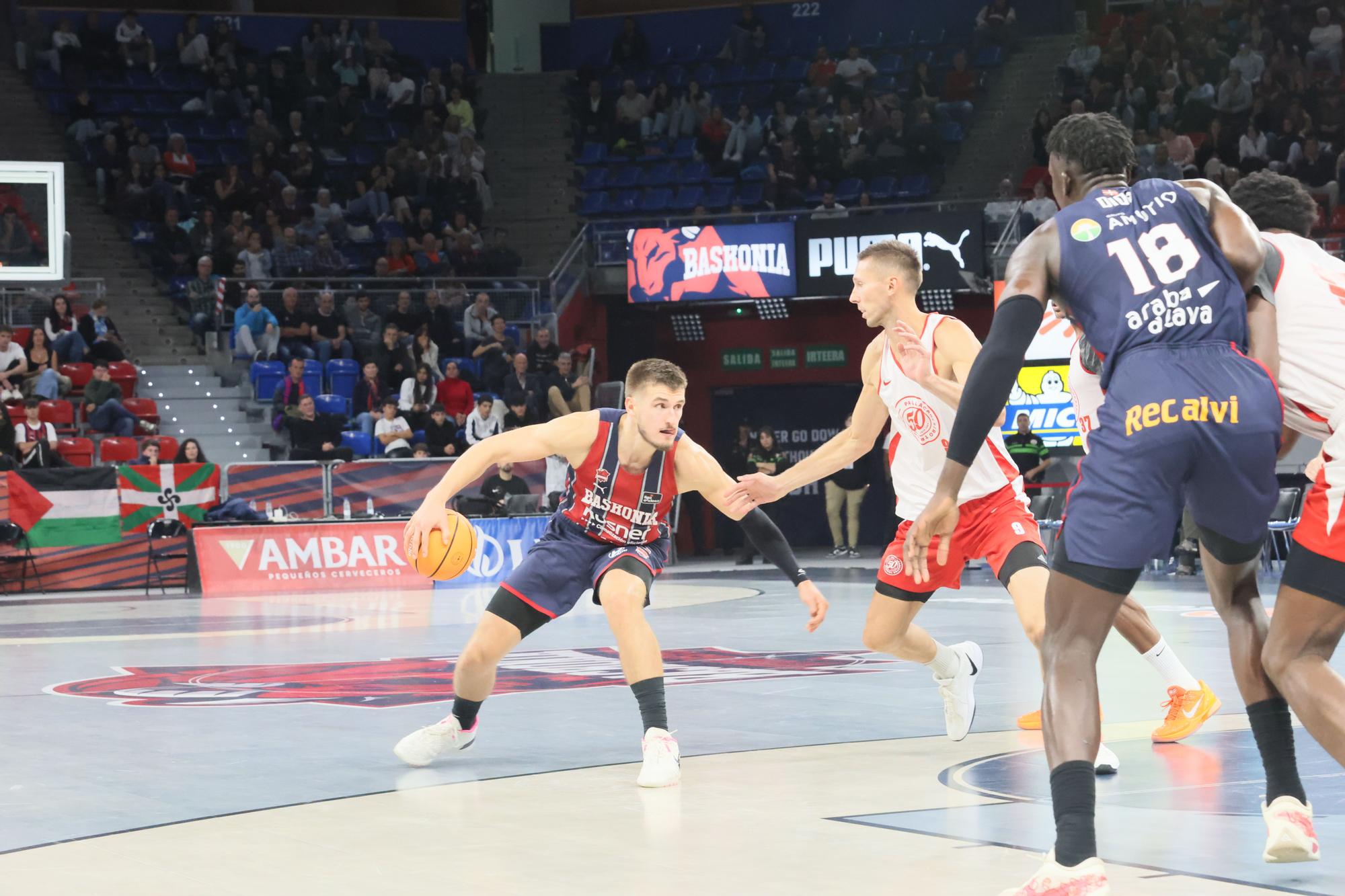 En imágenes: Todas las fotos del partido entre el Baskonia y el Pallacanestro Trieste