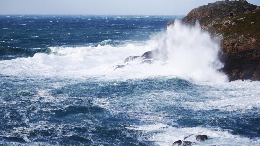 Continúa el aviso amarillo en la costa vasca por olas de 2 metros de altura este sábado
