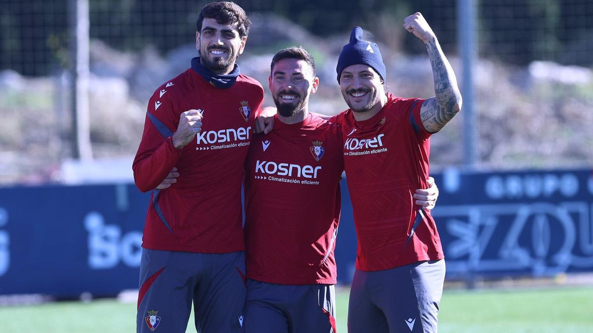 Catena, Moi Gómez y Juan Cruz, ganadores de los partidillos de fútbol tenis en el entrenamiento del jueves.