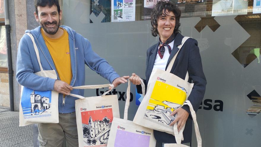25 comercios reparten bolsas con dibujos de sitios de Getxo