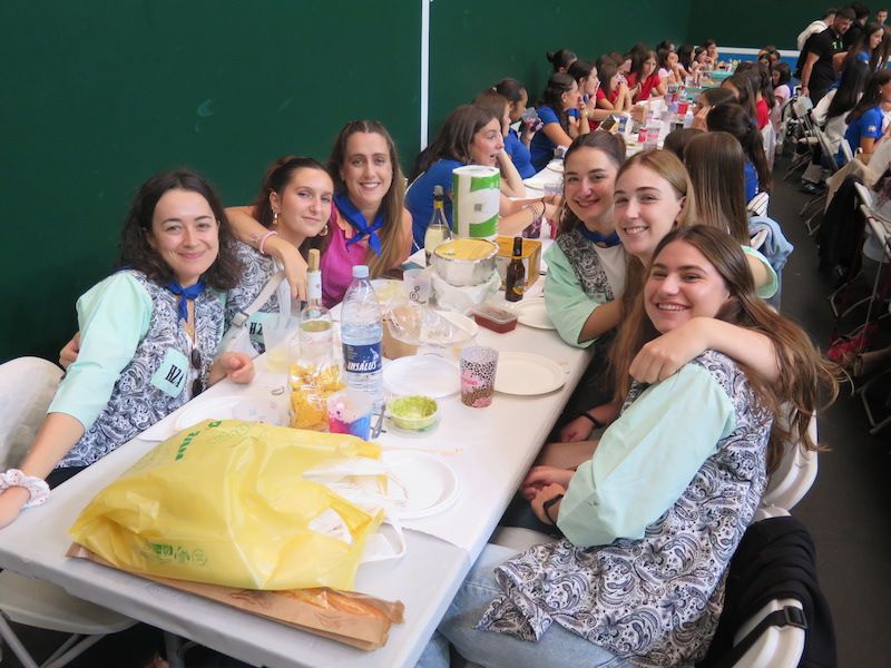 El Día de las Cuadrillas de fiestas de Urretxu, en imágenes
