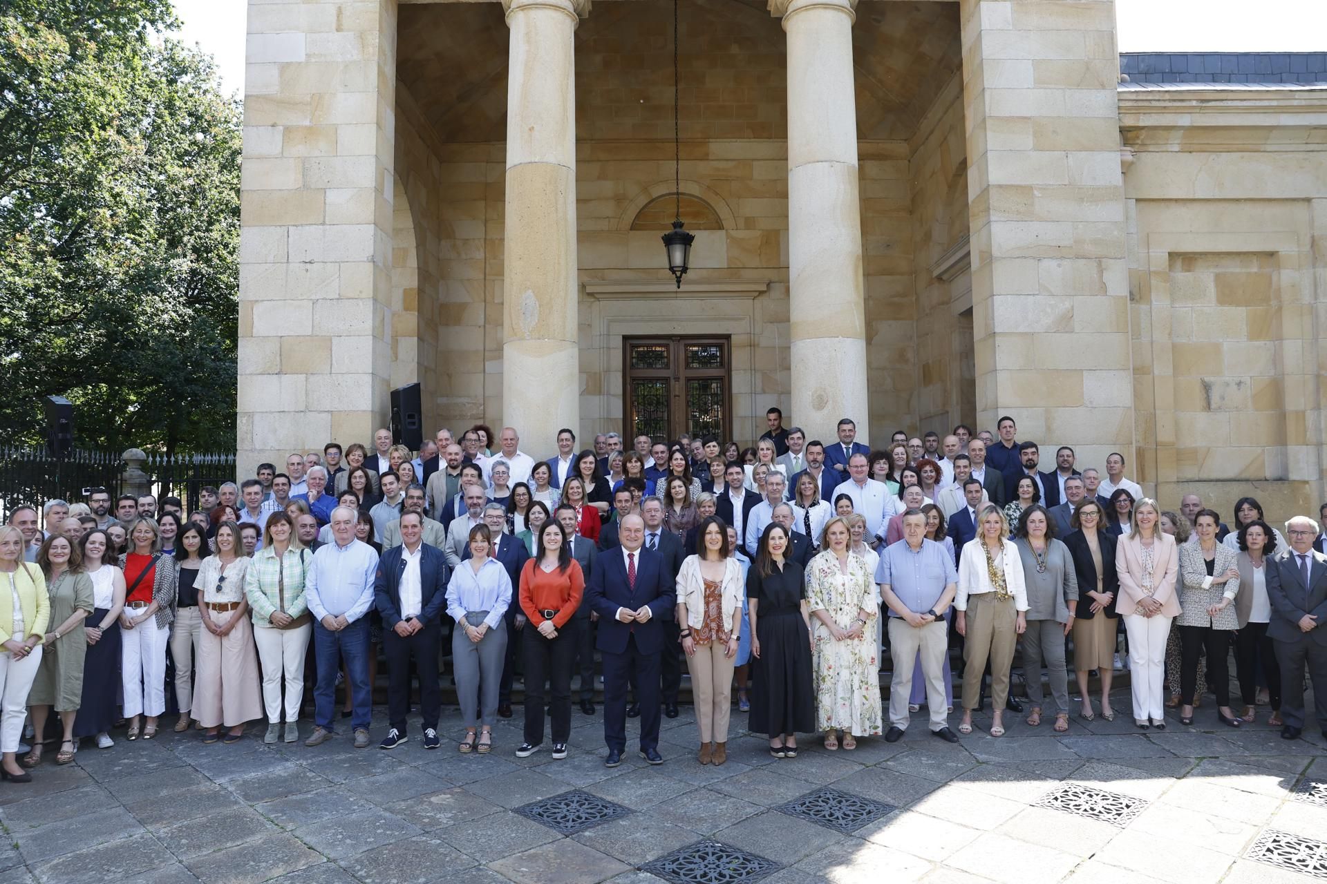 Acto de campaña del PNV en la Casa de Juntas de Gernika