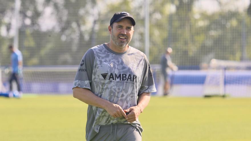Eduardo Coudet, durante un entrenamiento en Ibaia