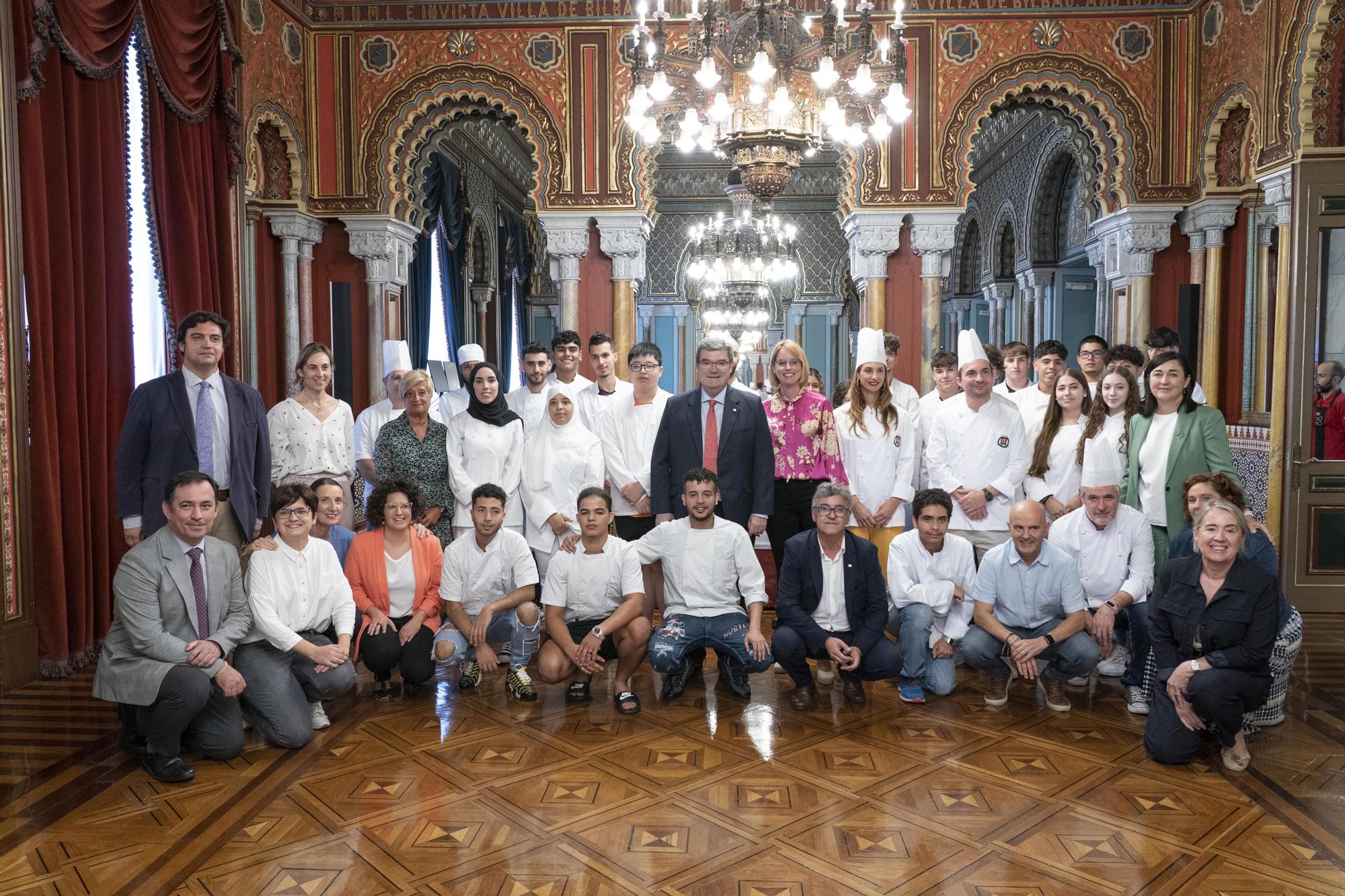 En imágenes: recepción del gremio de pasteleros de Bizkaia en el Ayuntamiento de Bilbao