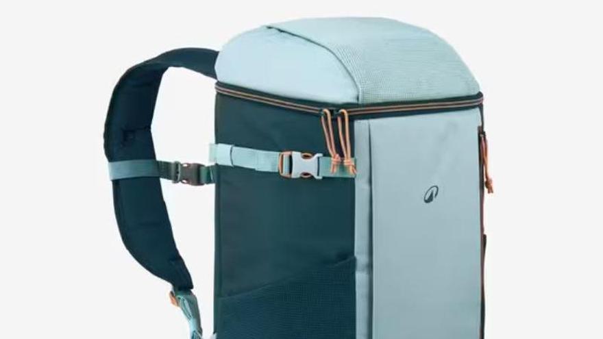 Perspectiva de la mochila nevera Quechua Ice Compact 100 de Decathlon