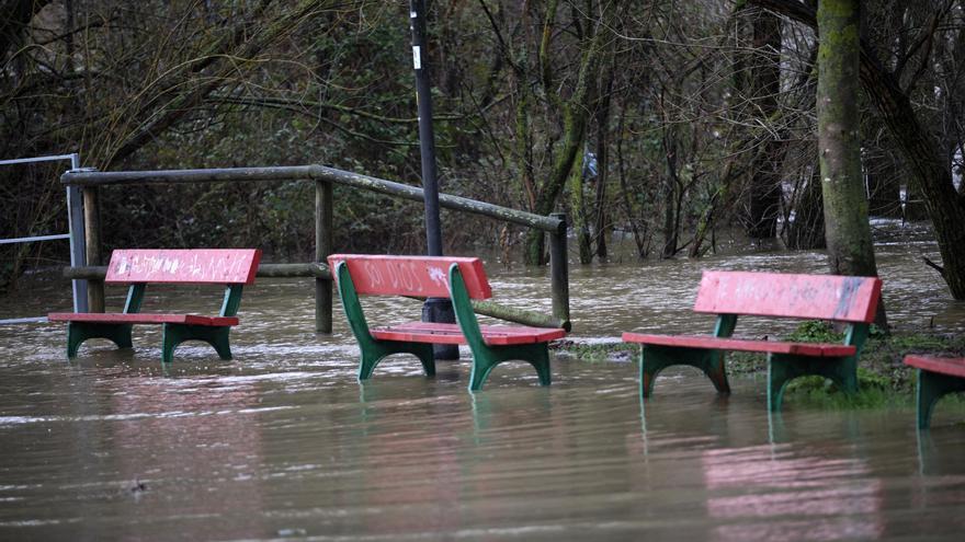 Fotos del paso de la borrasca Oriana por Navarra: lluvias y fuertes vientos