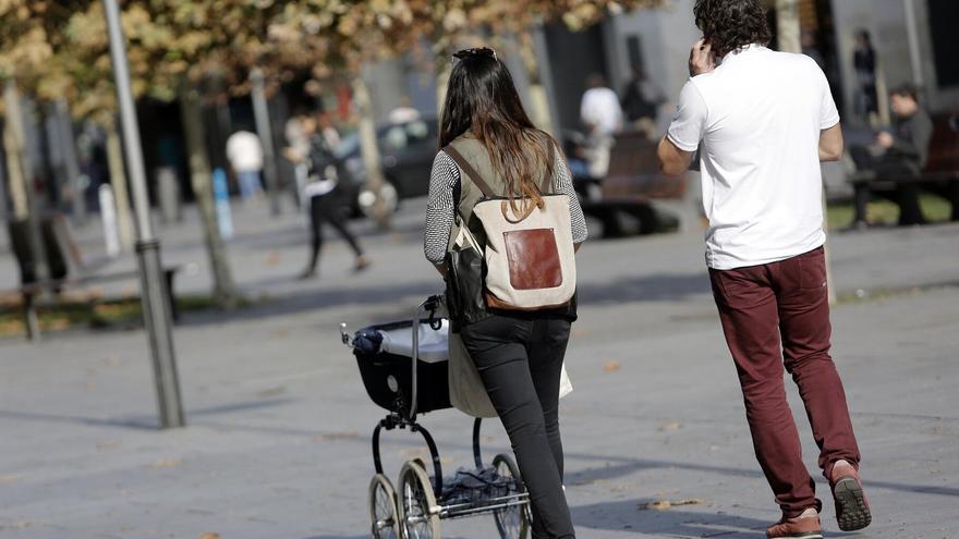 3.400 trabajadores navarros se han acogido este año a los permisos por nacimiento y cuidado de menores que el Estado acaba de ampliar