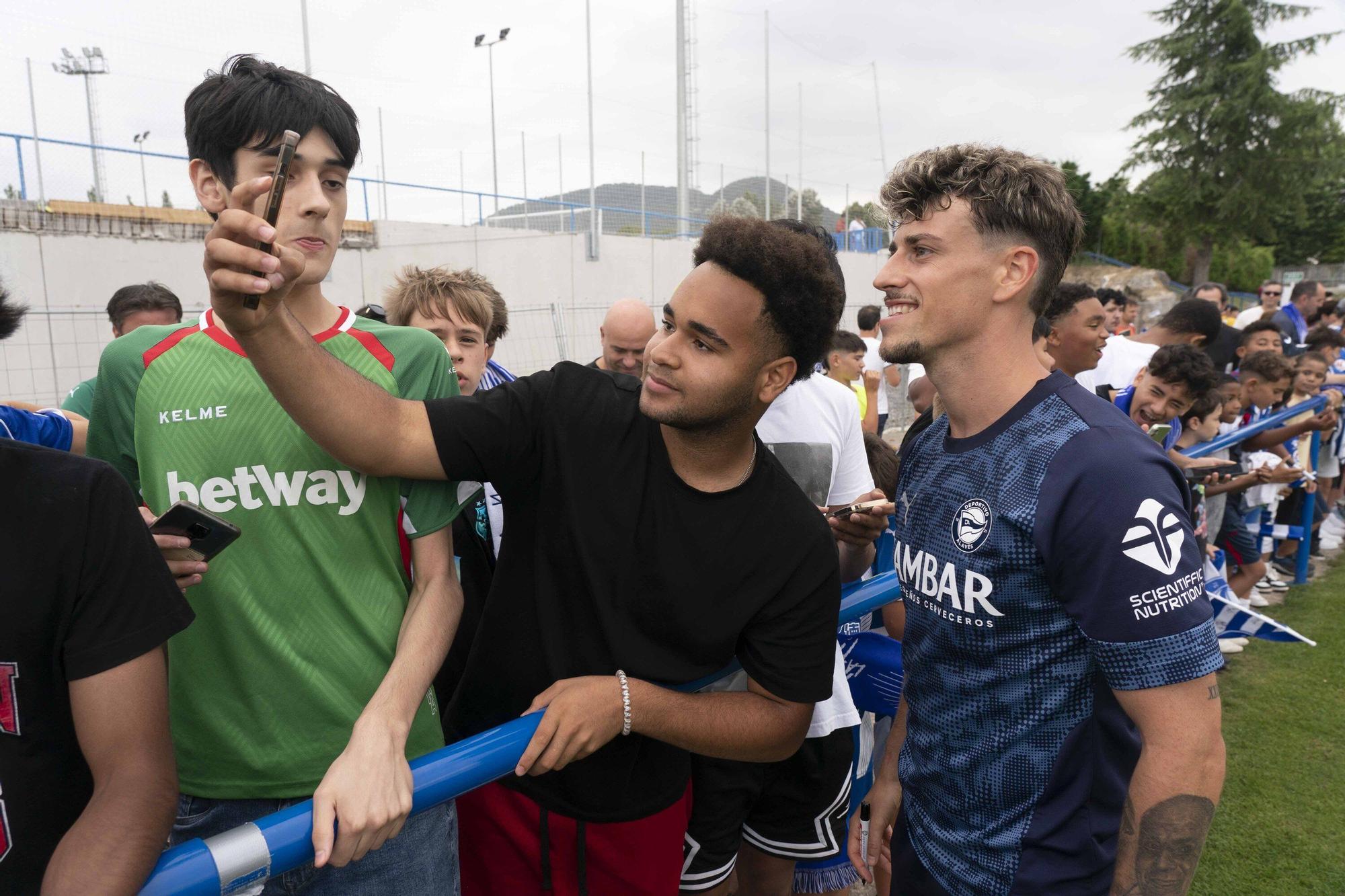 En imágenes: Una afición entregada al Alavés