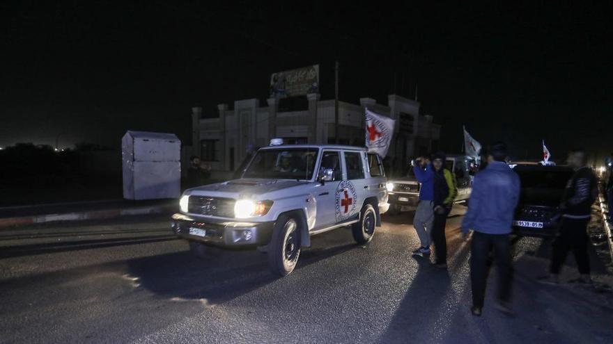 Hamás libera a otros 11 rehenes israelíes en el cuarto día de tregua
