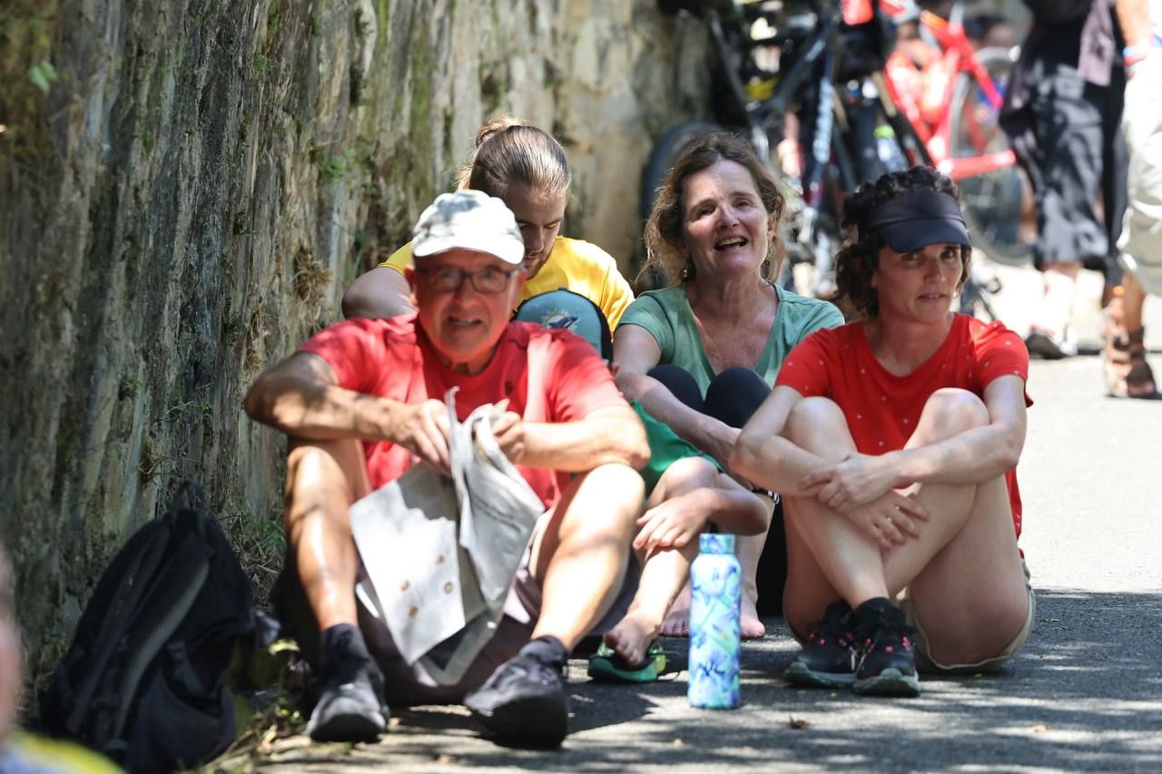 Clásica San Sebastián: Gran ambiente en el puerto de Murgil