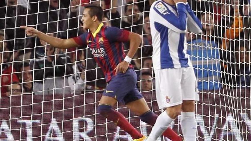 Alexis solventa el derbi