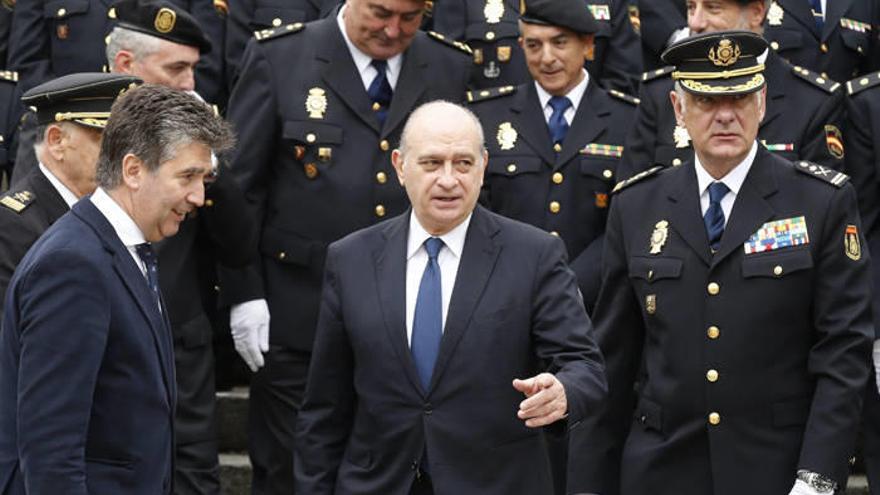 Cosidó, con el exministro Jorge Fernández Díaz.