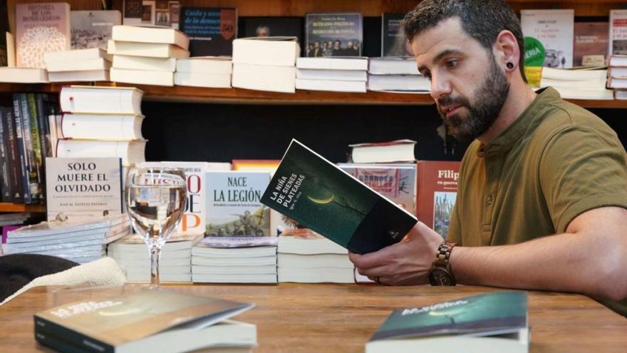 &#039;La niña de sienes plateadas&#039; aterriza en Donostia
