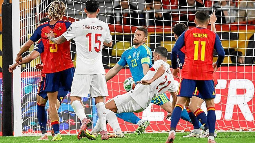 Simón se queda sin un nuevo récord con España