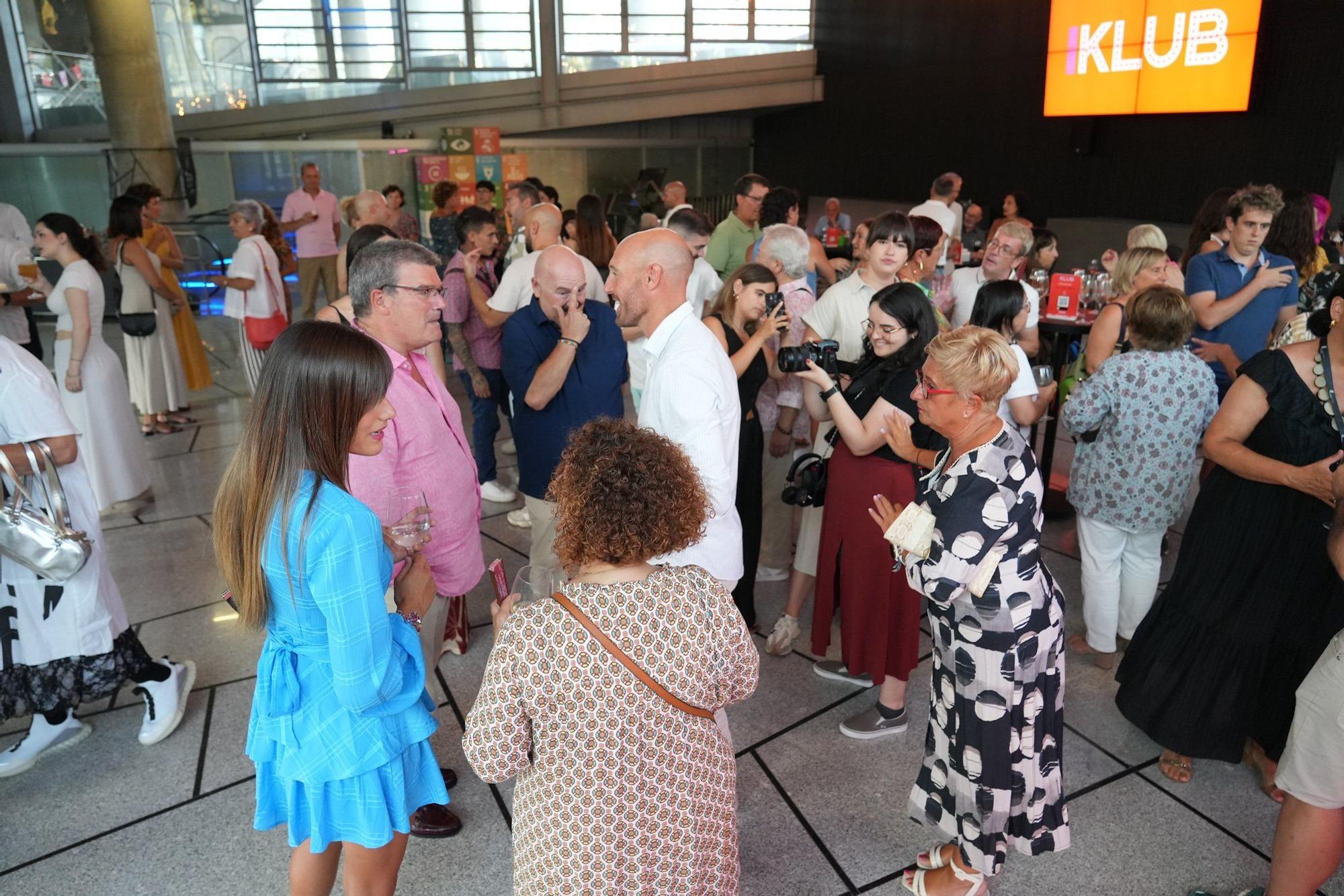 En imágenes: Euskalduna Klub abre como punto de encuentro