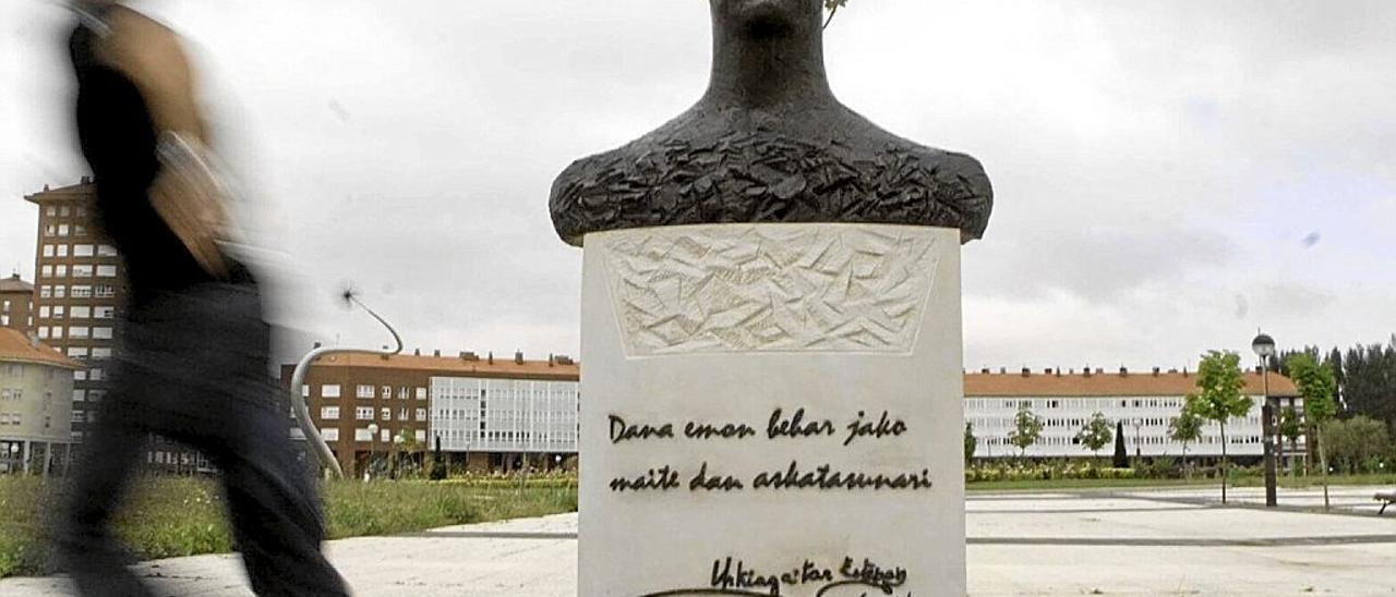 Bijotzean Lauaxeta
