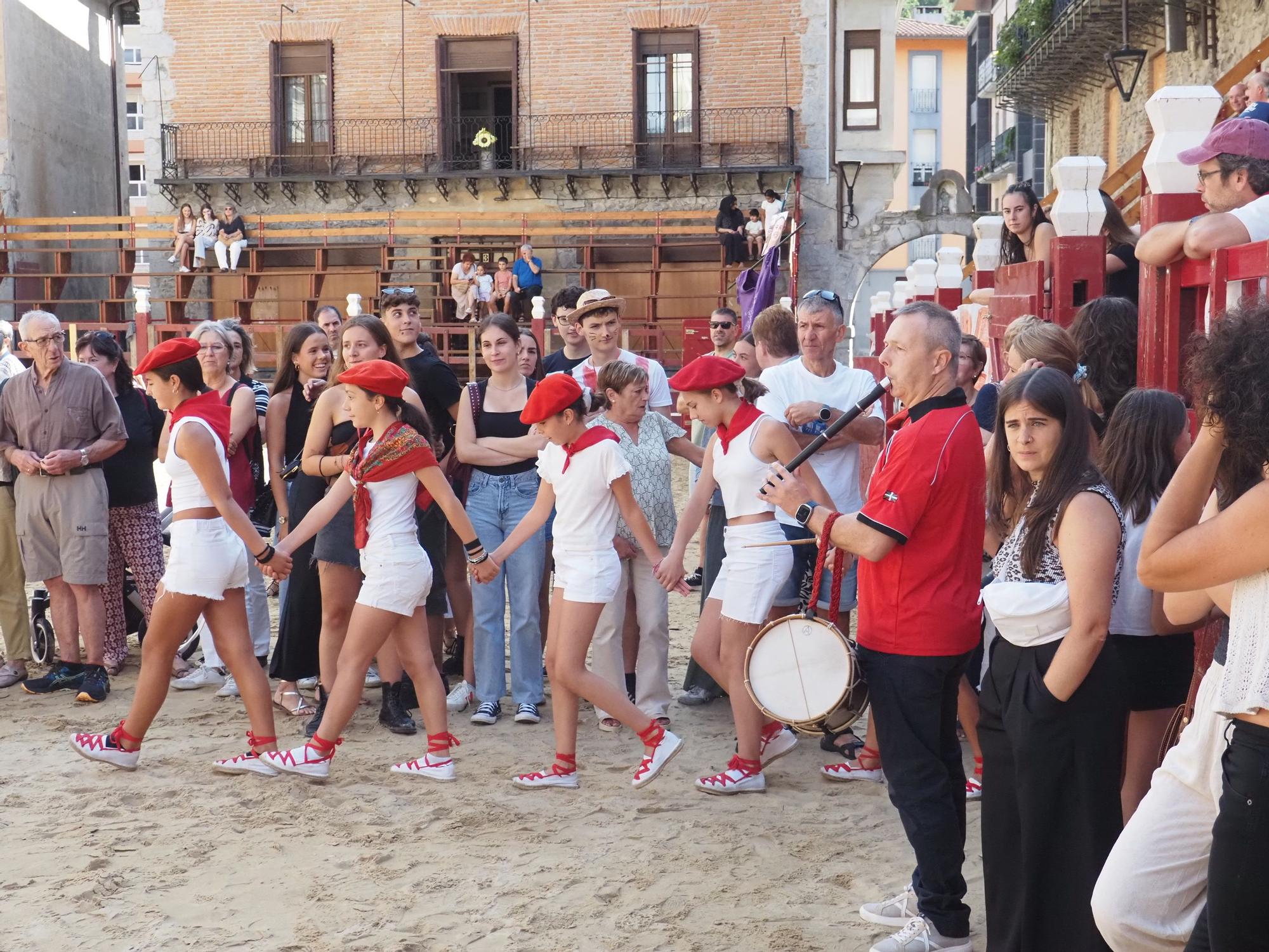 Zestoa ya respira ambiente de fiesta