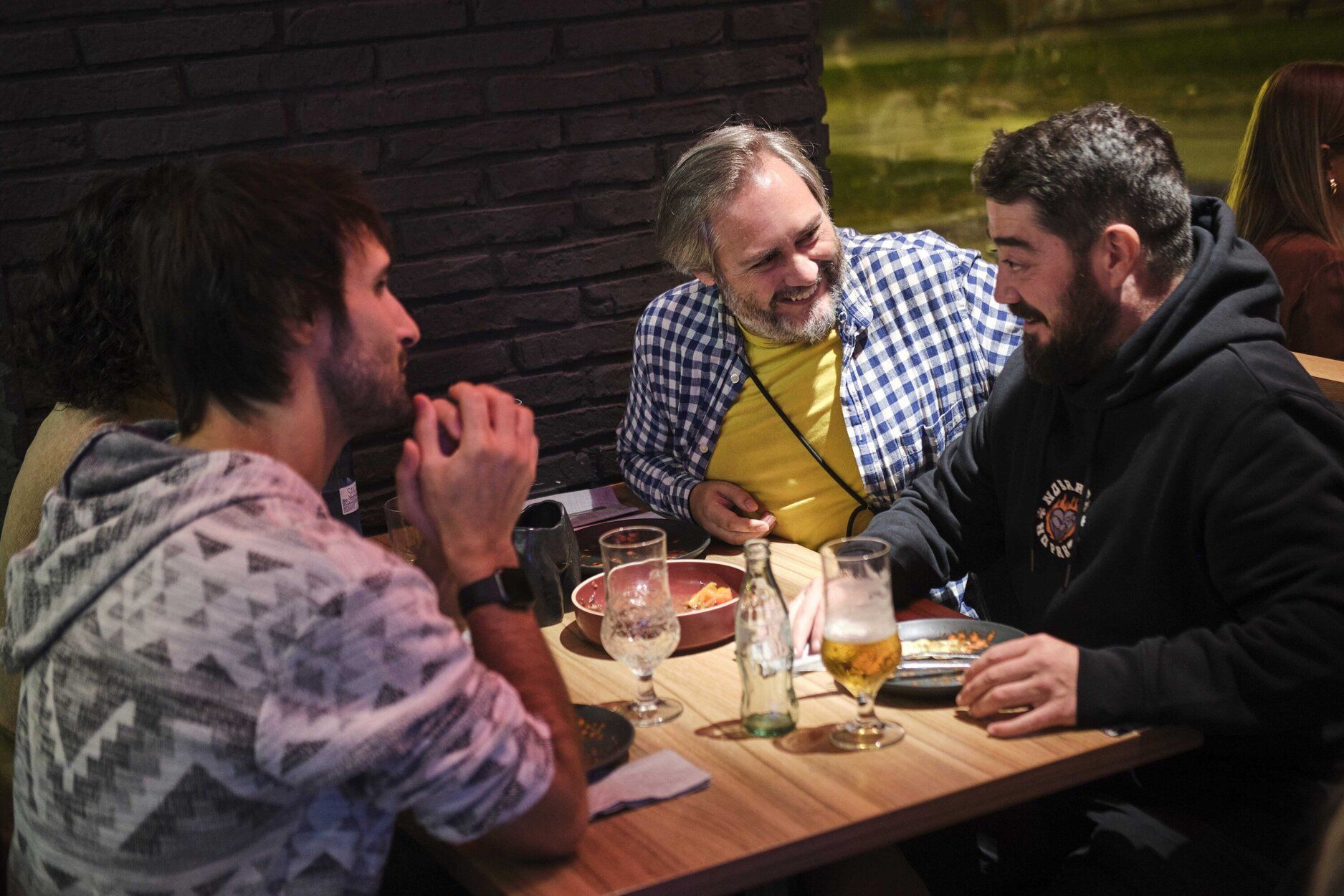 Isla Sicilia reúne a más de 30 creadores de contenido en un evento único en Pamplona