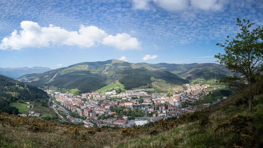 El Ayuntamiento ha organizado acto de bienvenida a los nuevos legazpiarras