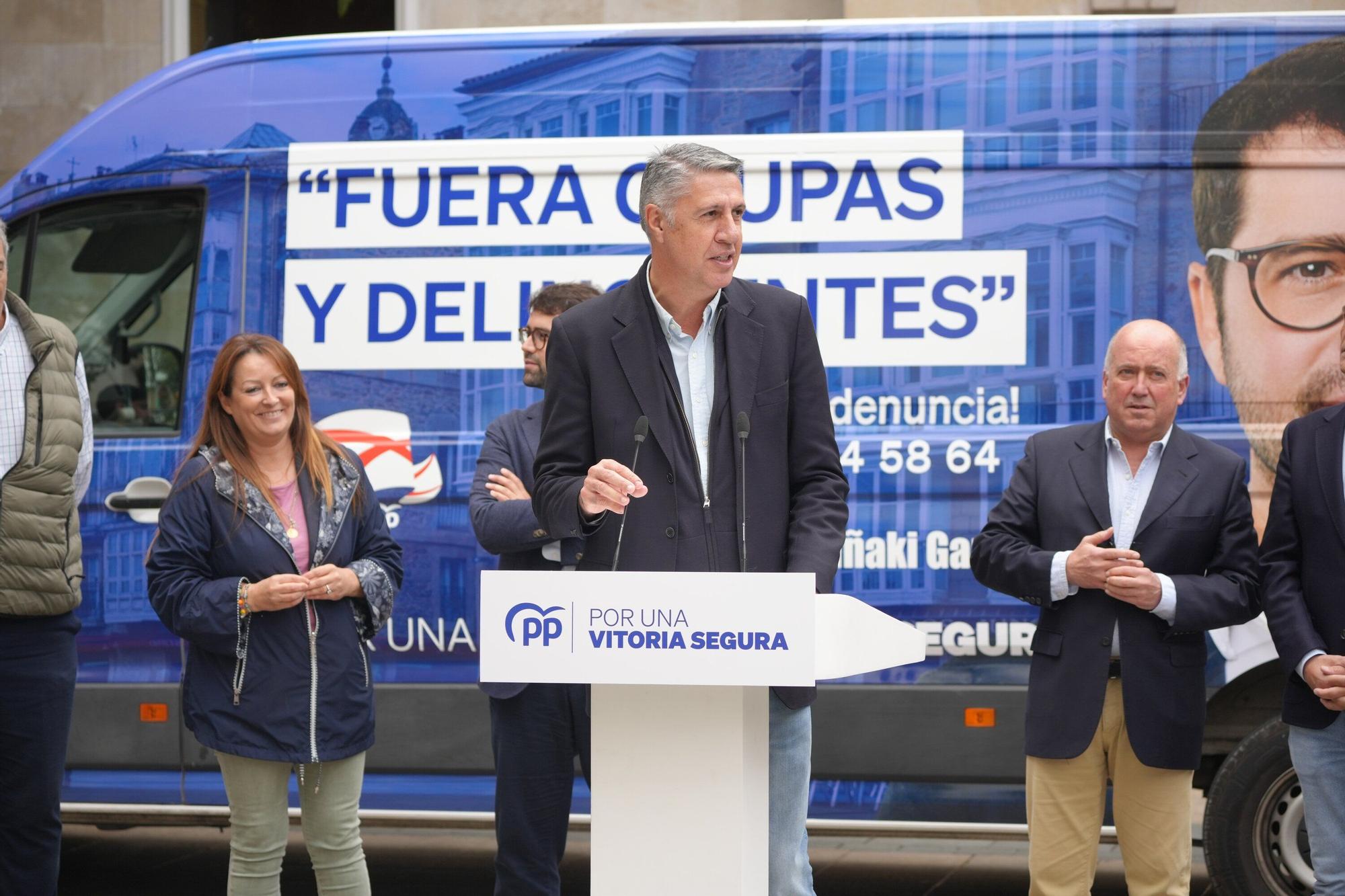 García Albiol apoya en Vitoria la campaña del PP "contra okupas y delincuentes"