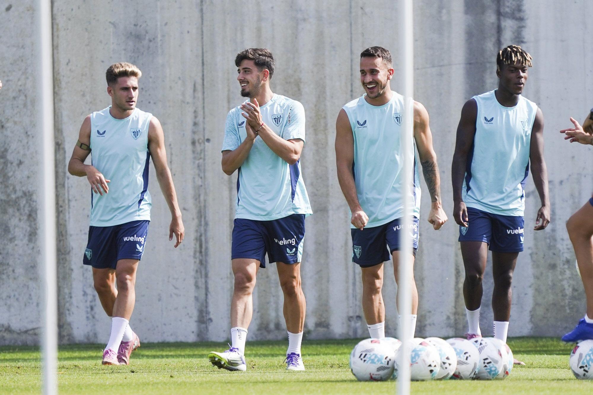 En imágenes: el Athletic entrena con Paredes y sin Adu Ares