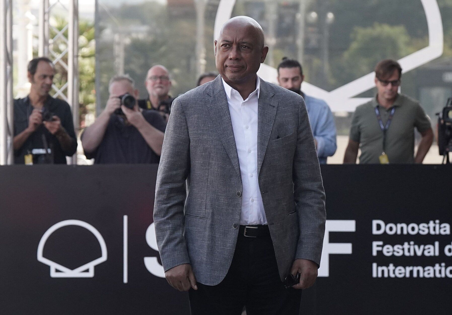 El director de cien Raoul Peck, a su llegada al Zinemaldia