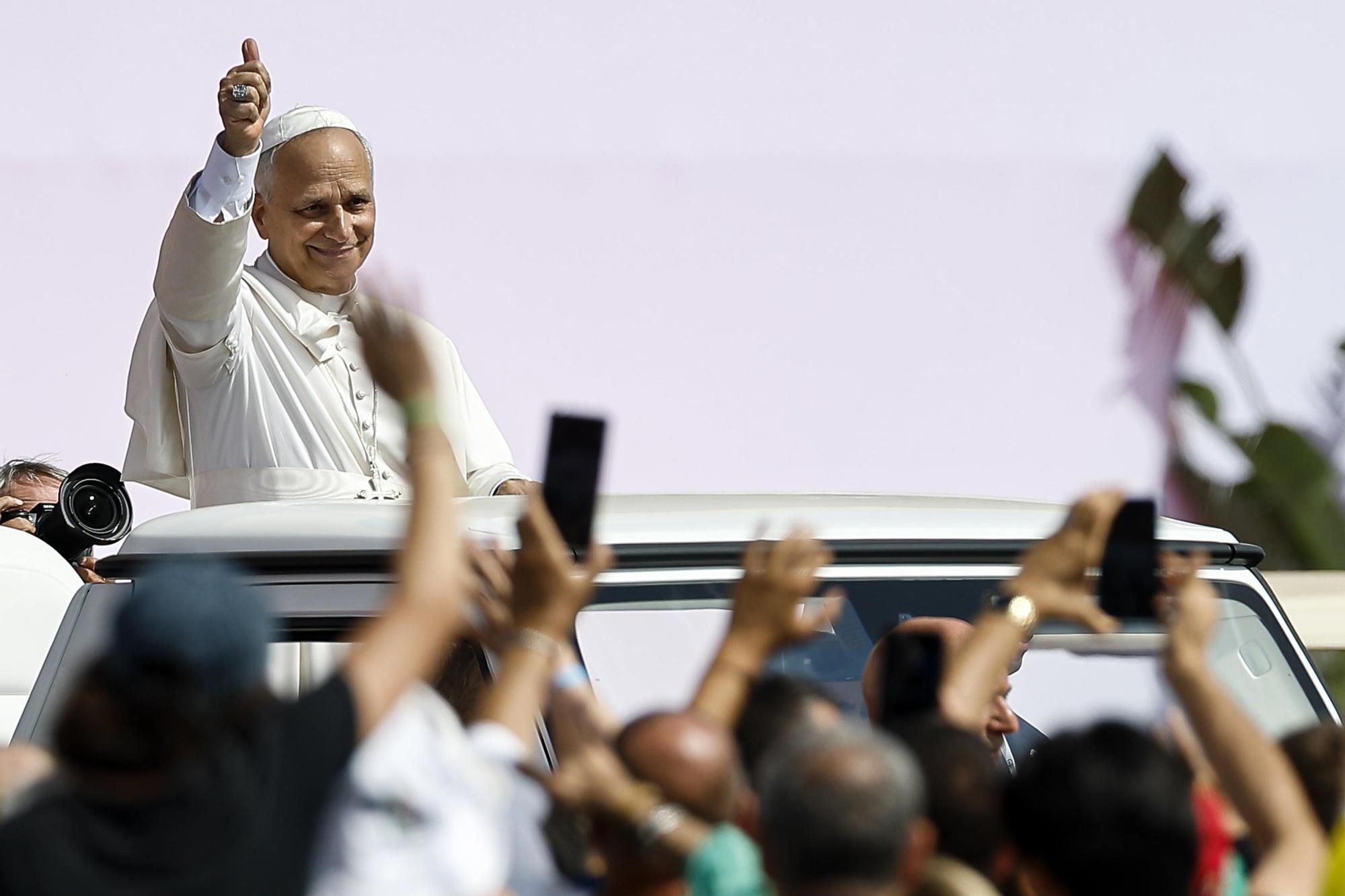 El papa León XIV despide el Jubileo de la Juventud