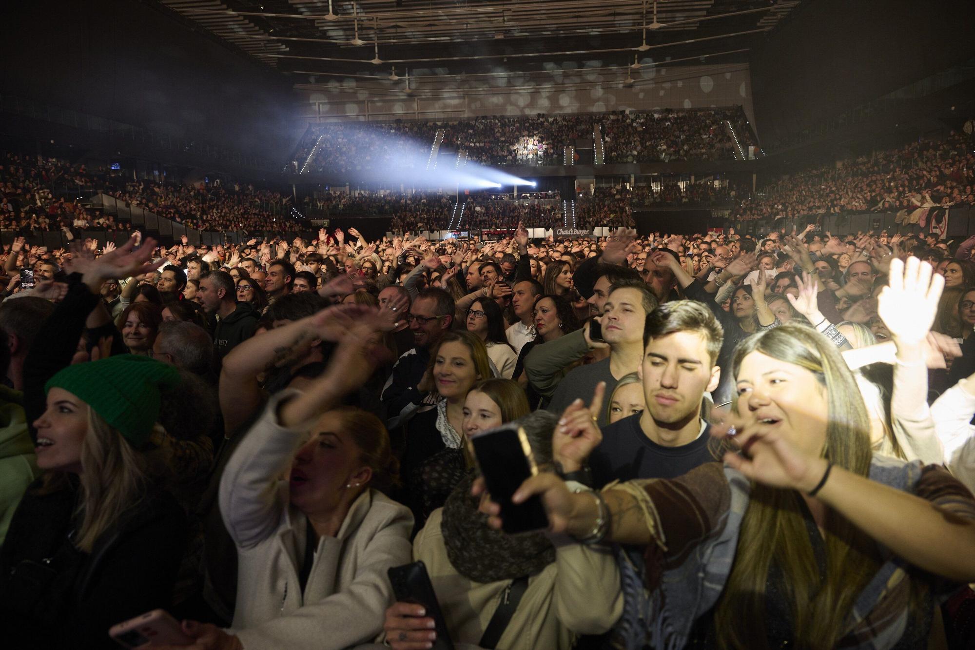 Fotos del concierto de Antonio Orozco en el Navarra Arena de Pamplona