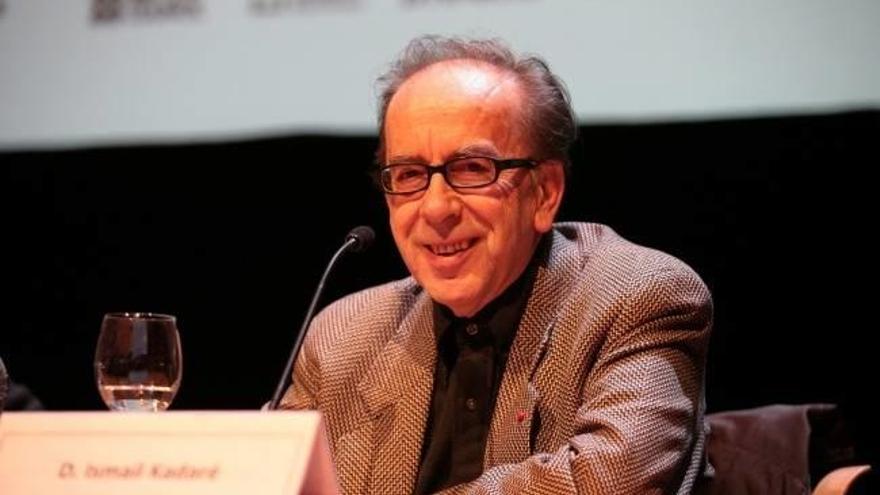 El escritor albanés Ismaíl Kadaré, premio &quot;BBK La Risa de Bilbao&quot;