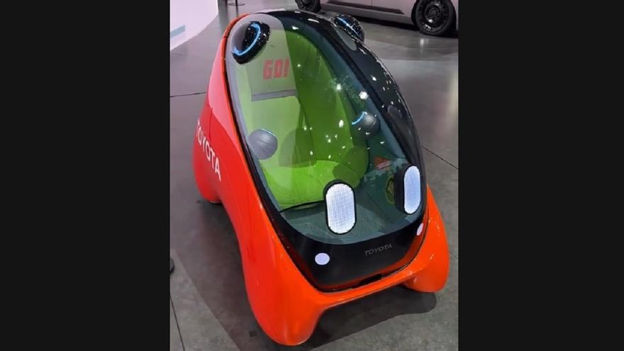 El primer minicoche autónomo que lleva a los niños solos al colegio