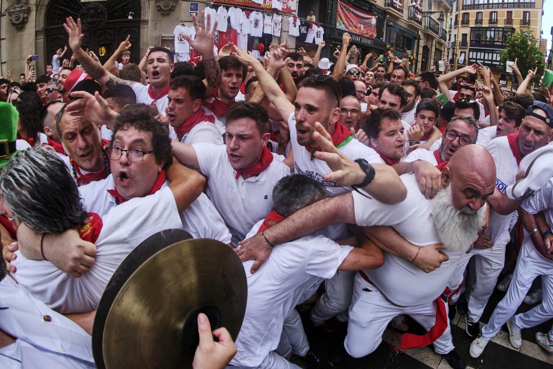 GALERÍA / Pamplona vibra con un multitudinario 'Riau-Riau'