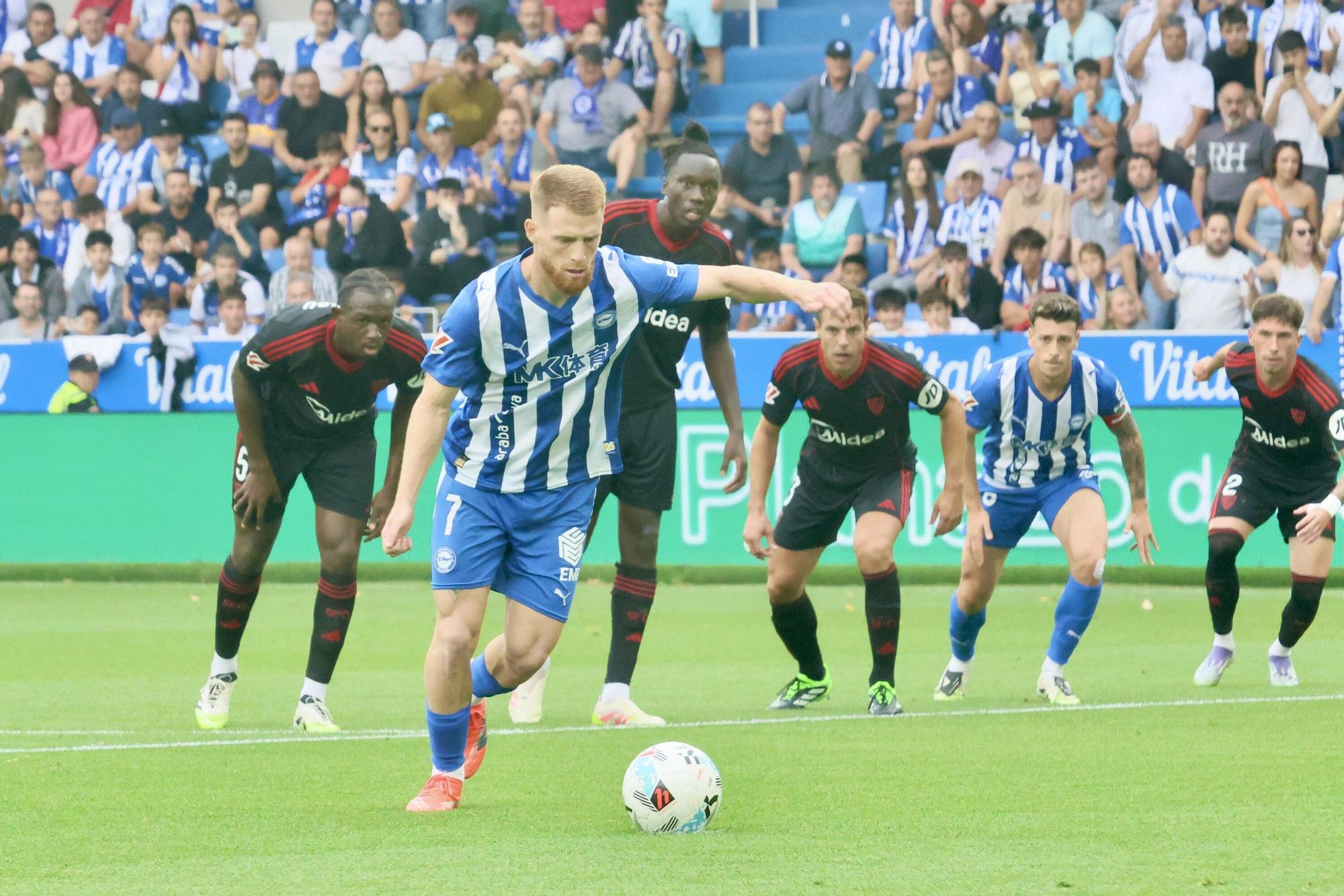 En imágenes: El Alavés cae en Mendizorroza ante el Sevilla