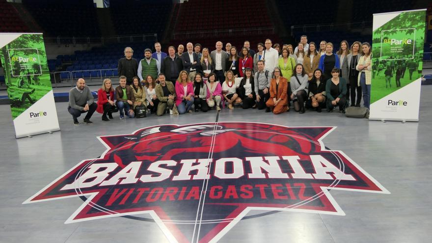 Profesionales del Parque Tecnológico de Euskadi hacen equipo en el Buesa Arena