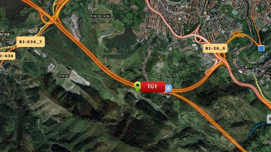 Dos accidentes complican el tráfico en Bizkaia