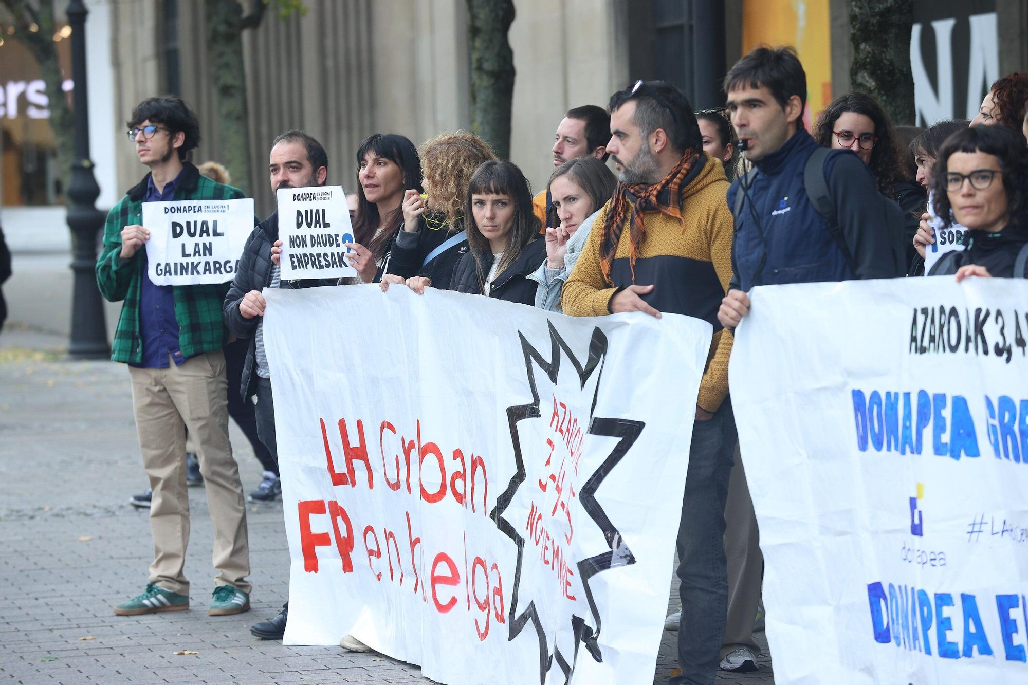 Fotos de la tercera jornada de huelga en la FP de Navarra