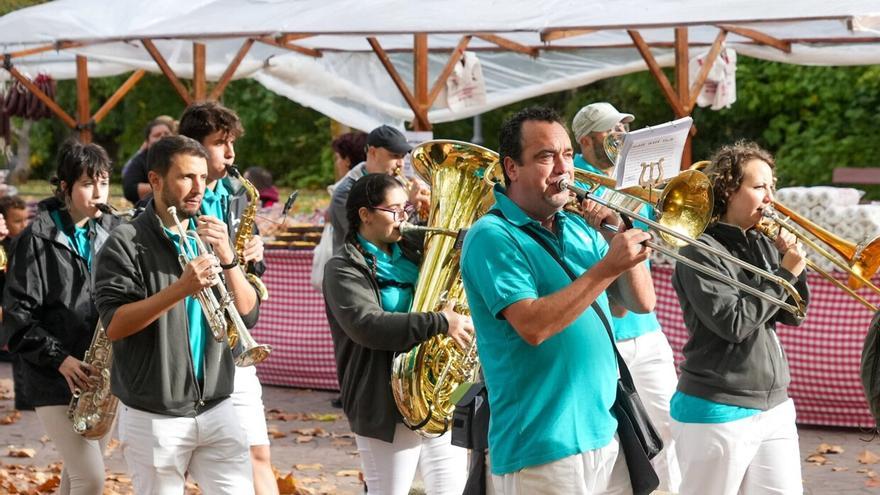 Música, historia y gastronomía centran las fiestas de Añua y Oreitia en Lautada