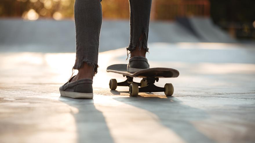 Muere un niño de 13 años tras sufrir un accidente con un patinete en Sevilla