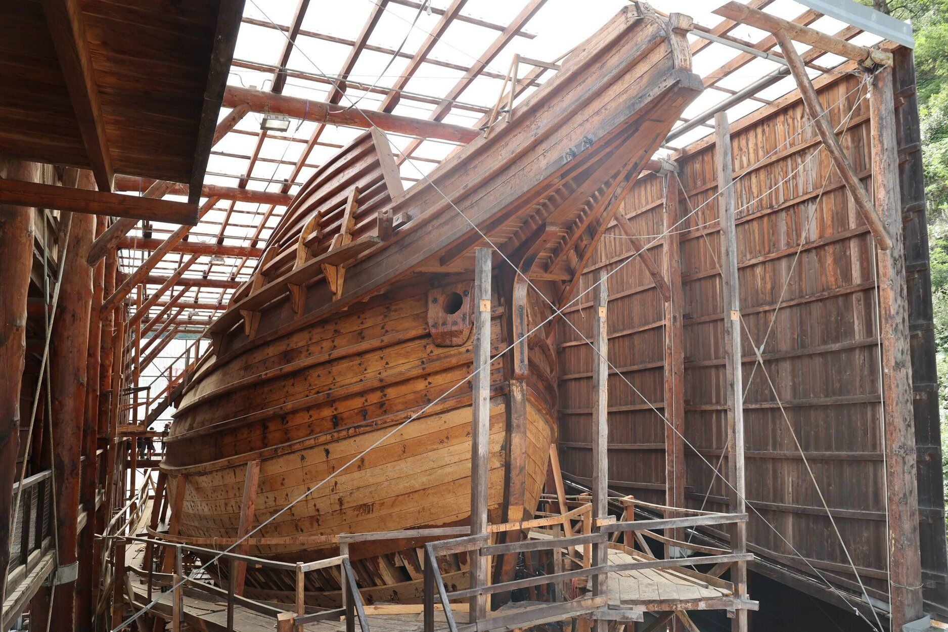 2023-7-5. Construcción de la réplica de la Nao San Juan en Albaola, ballenero vasco hundido en Canadá en 1565.