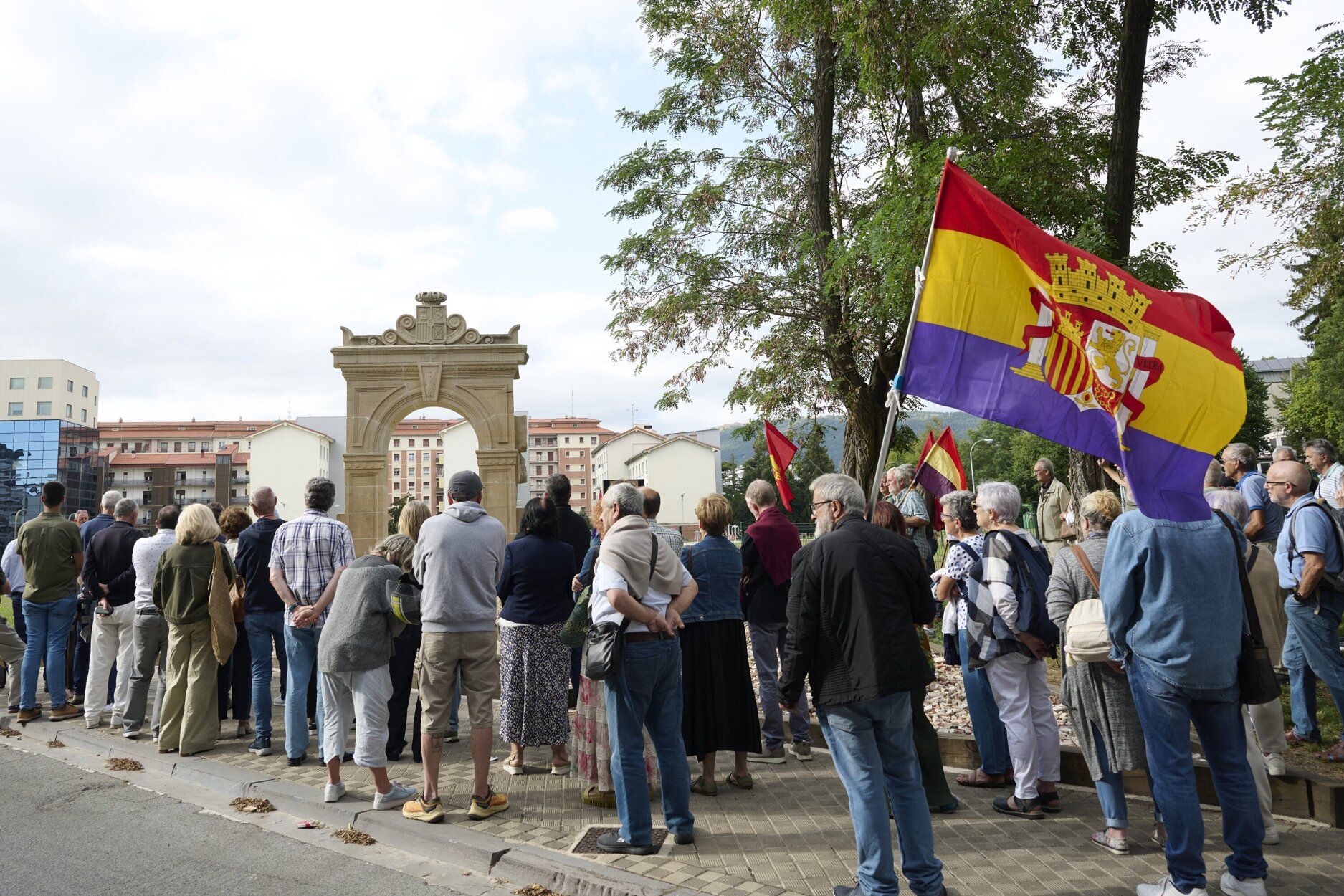 Fotos del homenaje en la vieja cárcel de Pamplona por el 89 aniversario de la matanza de Valcaldera