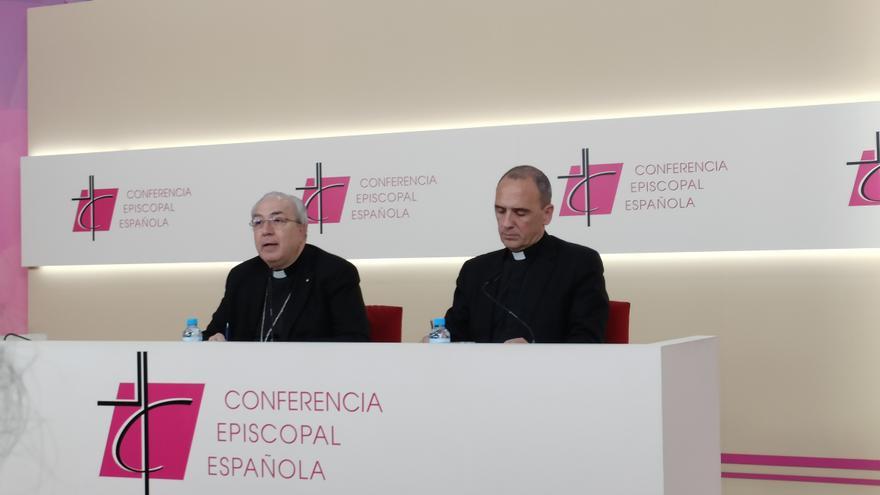 Los obispos aceptan el plan del Gobierno central para que el Defensor atienda a víctimas de abusos