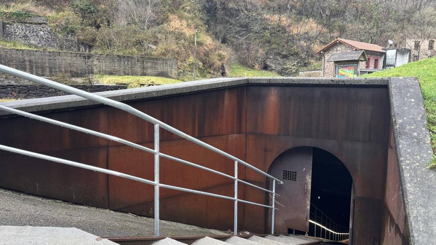 Oiartzungo Arditurriko meategien Sakoneko bisitaren irteera ireki da