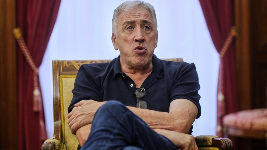 “Mi mujer e hijos quieren recuperar al aita cuanto antes, pero entienden que dé un paso adelante"