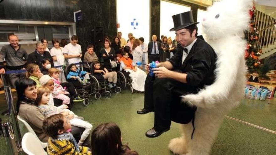 La Navidad llega a los niños hospitalizados en Cruces