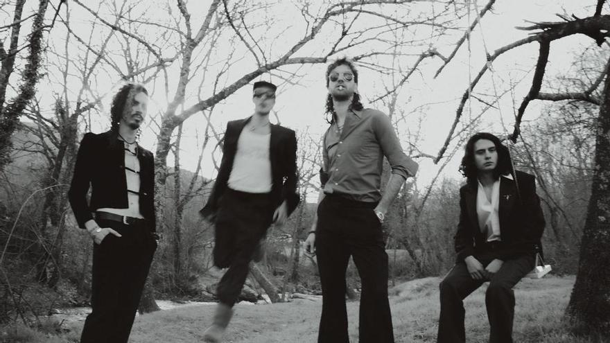 “El rock viene de la calle, de los garitos, y eso no se puede olvidar”