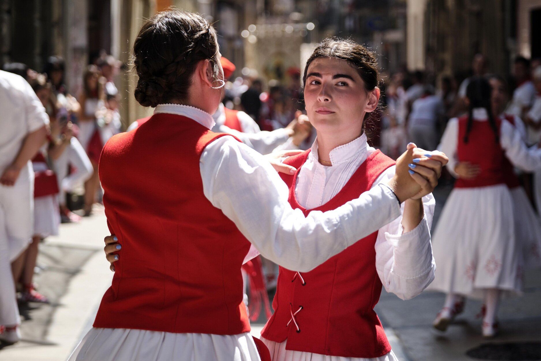 Fotos de la procesión y la pañuelada de este domingo en fiestas de Estella-Lizarra
