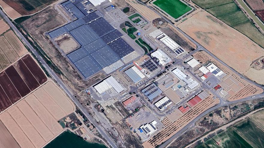 Arden las cintas transportadoras de una máquina en Buñuel