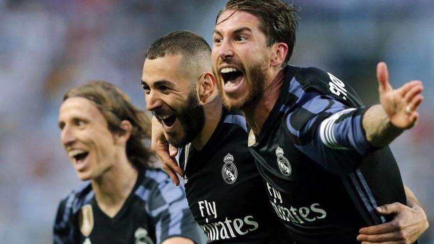 El Real Madrid no falla en Málaga y se ciñe su 33 corona liguera