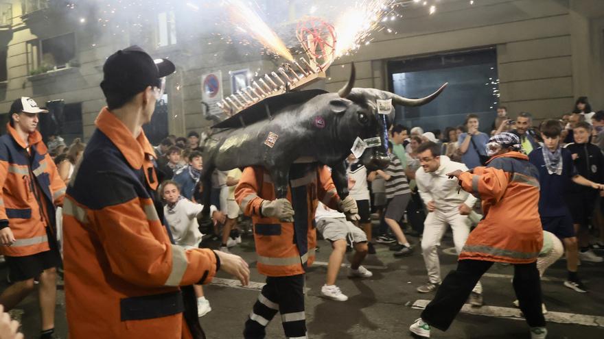 El toro de fuego regresa a la calle Olaguibel
