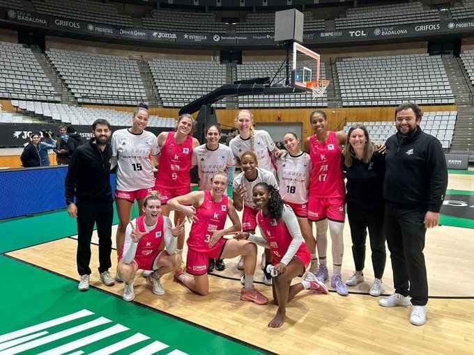 En imágenes: Ambientazo en el Araski - Club Joventut Badalona  (¡Búscate en las fotos!)