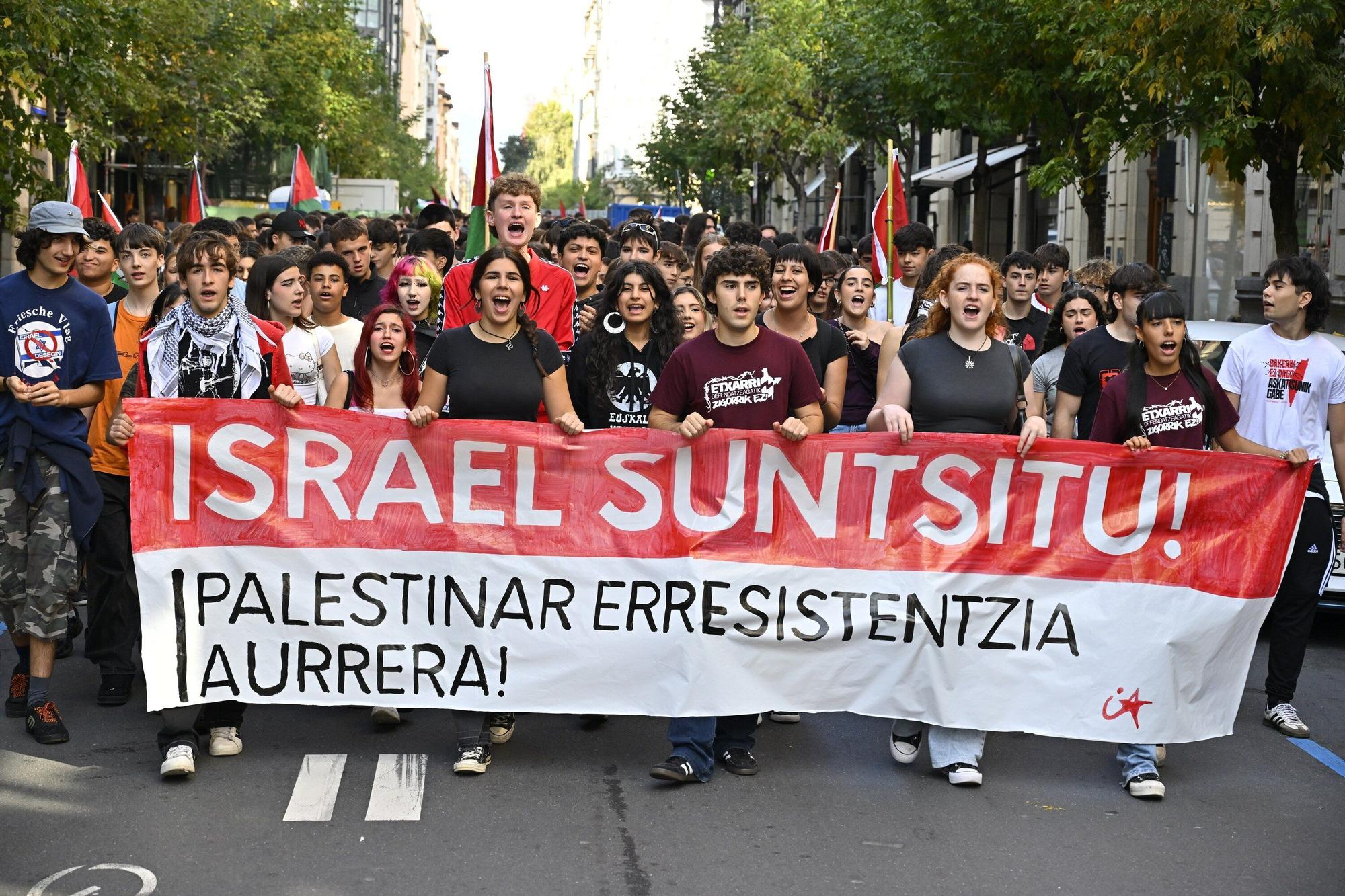 Miles de personas se manifiestan en Bilbao en apoyo al pueblo palestino